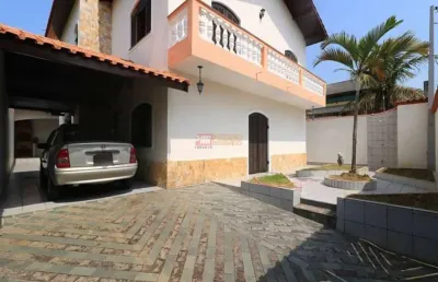 Casa com 5 quartos à venda na Pietro Bertolini, 367, Jardim Icaraíba, Peruíbe