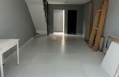 Sobrado novo no bairro jardim santo alberto em santo andré.