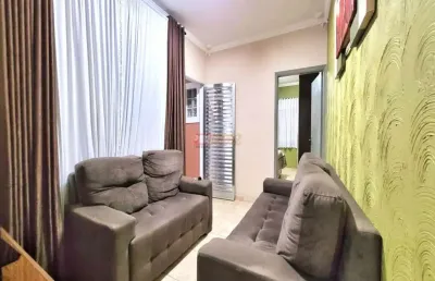 Casa com 2 quartos à venda na Rua Cisplatina, 831, Vila Pires, Santo André