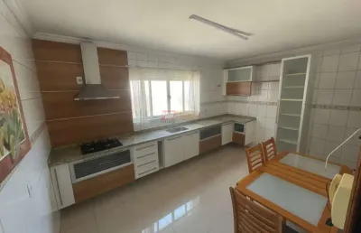 Casa com 3 quartos para alugar na Rua Jequitinhonha, 545, Campestre, Santo André