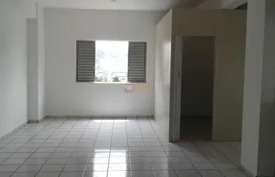 Sala comercial no bairro rudge ramos em são bernardo do campo.