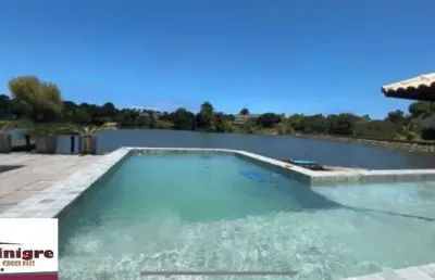 Casa em condomínio fechado com 6 quartos à venda na Avenida Santos Dumont, 0000001, Encontro das Águas, Lauro de Freitas