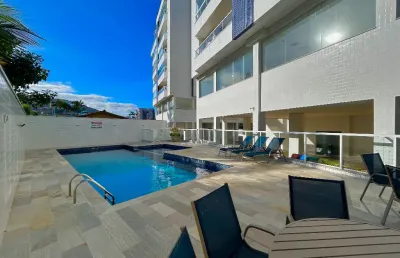Apartamento amplo 2 quartos sendo 1 suíte, 2 vagas na praia das toninhas ubatuba