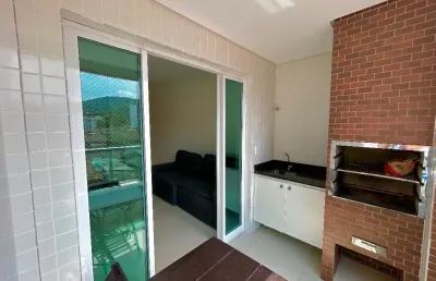 Apartamento moderno 2 quartos na  praia das toninhas,