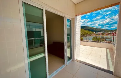 Apartamento novo três quartos sendo duas suítes praia das toninhas