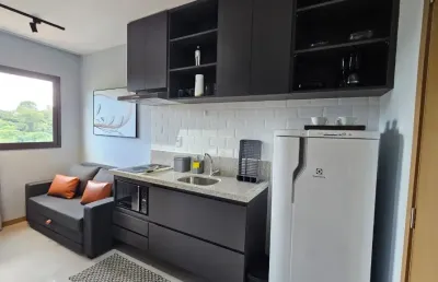 Quarto e sala no house ondina, totalmente mobiliado, com 22m²