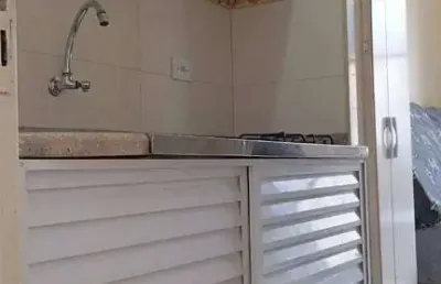 Kitnet com 1 dormitório para alugar, 22 m² por r$ 1.360/mês - vila assunção - praia grande/sp