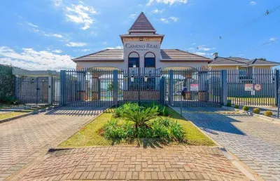 Casa em condomínio fechado com 4 quartos à venda na Rua Antônio Escorsin, São Braz, Curitiba