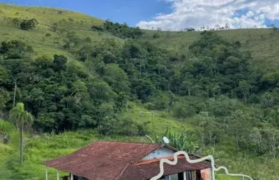 Sítio com mina a 8 km do asfalt em são josé dos campos !