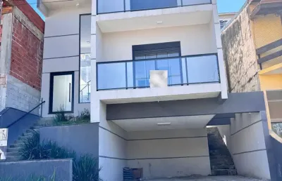 Linda casa disponível para venda no condomínio nova paulista 300m 03 suites