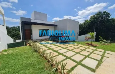 Linda casa no alphaville litoral norte 2, abrantes, camaçari, bahia