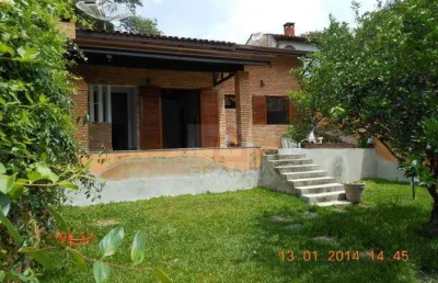 Casa com 1 dormitório à venda, 70 m² por r$ 549.000,00 - granja viana - carapicuíba/sp