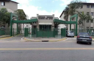 Lindo apartamento reformado com 51m2 e 02 dormitorios - cotia km26