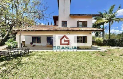 Uma casa pensada para quem valoriza espaço, privacidade e uma vista espetacular!