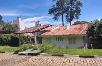 Casa com 3 dormitórios à venda, 237 m² por r$ 1.300.000,00 - granja viana - carapicuíba/sp