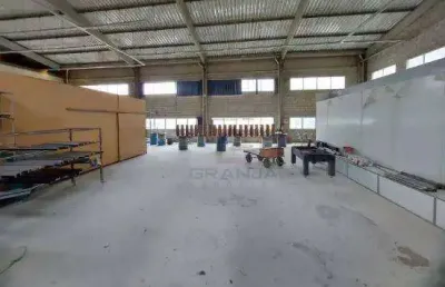 Incrível oportunidade! galpão em excelente localização, 923 m² por r$ 1.556/mês - vila jovina - cotia/sp