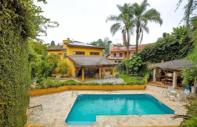 Encantadora residência em estilo rústico! 4 suítes, lazer e planejados! à venda, 482 m² por r$ 1.980.000 - granja viana ii - cotia/sp