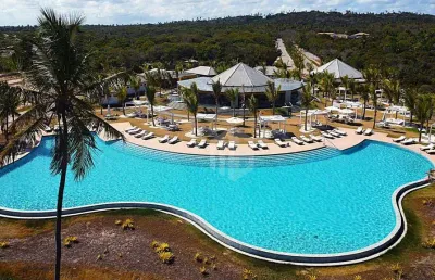 Terreno residencial pertinho da praia no condomínio praia do castelo. praia do forte litoral norte da bahia. 700m² - r$1.900.000,00. alto luxo.