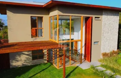 Casa a venda em praia do forte. condomínio ilha dos pássaros.