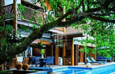 Casa a venda no piscinas naturais (jacarandás) em praia do forte, litoral norte da bahia. condomínio com acesso à praia,