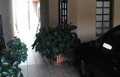 Casa com 3 quartos à venda na Rua Carapicuíba, Vila Carrão, São Paulo