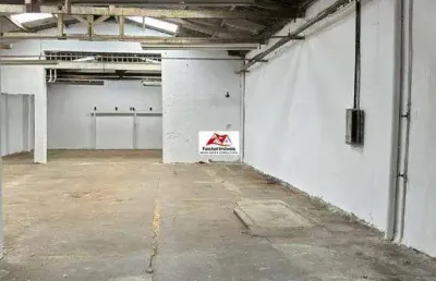 Galpão 380m2 (dois pavimentos de 300m2 no térreo e primeiro andar 80m2), escritório, 5 banheiros, energia trifásica. v. antonieta/sp