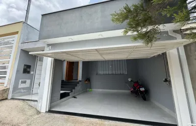 Casa à venda em bragança paulista-sp, residencial quinta dos vinhedos: 2 quartos, 2 suítes, 3 salas, 3 banheiros, 2 vagas de garagem!