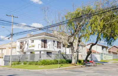 Sobrado diferenciado, bem construído, mais próximo do vila hauer