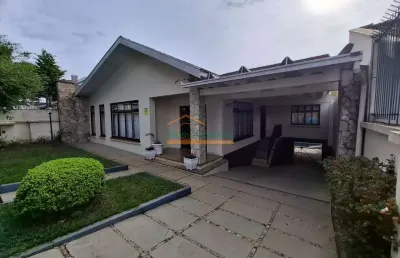 Casa com 4 quartos à venda na rua antônio grade, 412, vista alegre, curitiba, 300 m2 por r$ 1.230.000