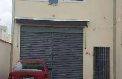 Casa comercial à venda no residencial bosque dos ipês com 180m²