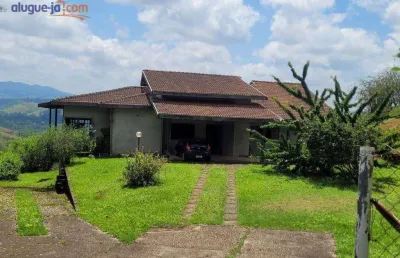 Casa à venda em condomínio fechado no bairro dos freitas com 420 metros.