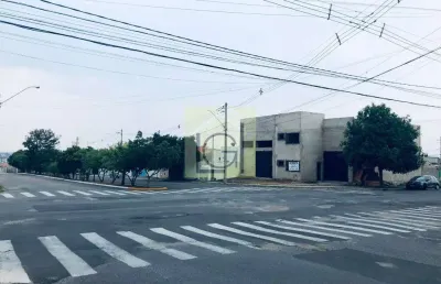 Aluguel de barracão comercial de alto padrão em salto-sp, bairro jardim santa marta: 2 salas, 3 banheiros, 154m².