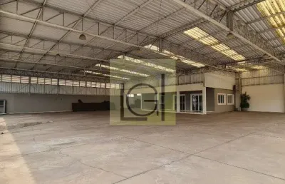 Ponto comercial para locação em itu-sp, na vila padre bento: 3 salas, 3 banheiros, 40 vagas de garagem, 150m² de área.