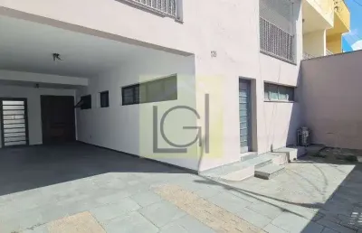 Casa comercial para locação em jardim santana, itu-sp: 2 quartos, 2 suítes, 6 salas, 2 banheiros e 3 vagas de garagem!