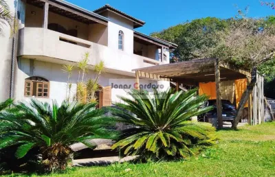 Sítio residencial à venda na serra do itapeti com 300 m² e 7.000 m² de área, 4 quartos, 1suíte, piscina, canil, quadra, churrasqueira e fogão a lenha