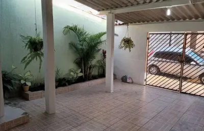 Casa com edícula à venda em mogi das cruzes-sp, jardim universo: 2 quartos, 2 salas, 2 vagas cobertas. imperdível! por r$: 400 mil.