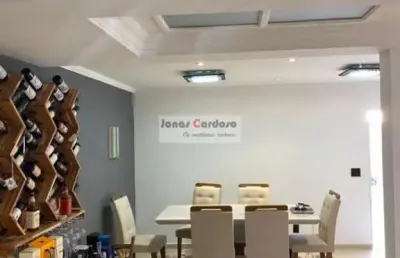 Um sobrado amplo em um condomínio fechado, que irá superar todas as suas expectativas!!