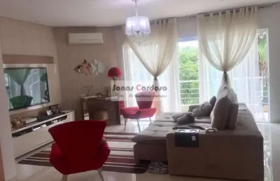 Sobrado a venda no renomado condomínio aruã, com 4 quartos sendo todos suítes, 3 salas, cozinha planejada, piscina, forno a lenha. por r$: 1.700.000 .
