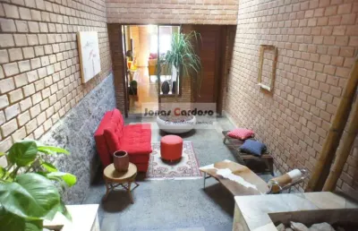 Sobrado mobiliado a venda, vila suissa, 5 quartos,1 suíte com hidro, sala de tv, churrasqueira, piscina, aceita permuta e financiamento. r$: 1.350.000