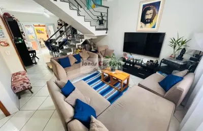 Sobrado em cond. fechado de 104 m² na vila oliveira, melhor bairro de mogi, 3 quartos, sendo 1 suíte, cozinha planejada, churrasqueira. r$: 795 mil .