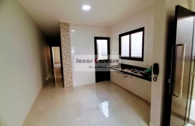 Casa térrea à venda na vila nova cintra em mogi das cruzes. com 2 quartos, 1 suíte, 2 banheiros, 2 vagas, área gourmet. r$: 399 mil, aceita financiar.