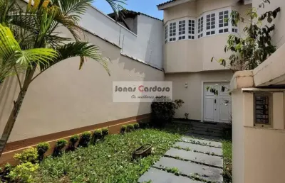 Ampla casa a venda na vila oliveira em mogi das cruzes. com 3 quartos, 1 suíte com closet e hidro, 3 salas, 3 vagas de garagem, 291m². por r$1.485.000