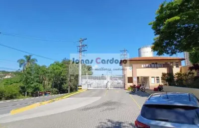 Apartamento à venda no cond. nova mogi 1 em mogi das cruzes-sp: 2 quartos, sala com varanda, vaga de garagem, por r$: 310 mil