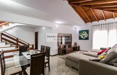 Impecável casa de 4 quartos com suíte no jardim universo, mogi das cruzes-sp: 250m² de luxo e conforto. por $ 980 mil.