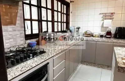 Imóvel à venda porteira fechada em mogi das cruzes-sp: casa com 3 quartos, 1 suíte, 1 sala, 2 banheiros, 3 vagas de garagem. por $ 1.235.000,00