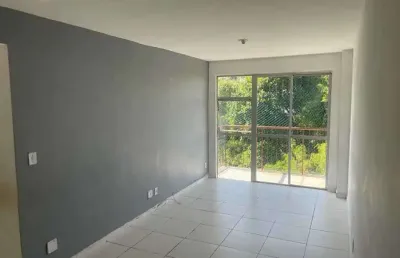 Apartamento com 2 quartos à venda na rua godofredo viana, taquara, rio de janeiro, 60 m2 por r$ 155.000