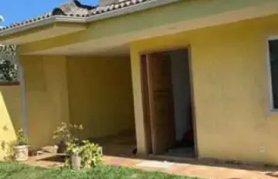 Casa em condomínio fechado com 3 quartos à venda na rua zenetildes alves meira, vargem grande, rio de janeiro, 180 m2 por r$ 550.000