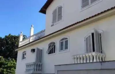 Casa em condomínio fechado com 4 quartos à venda na estrada pau-ferro, pechincha, rio de janeiro, 400 m2 por r$ 1.800.000