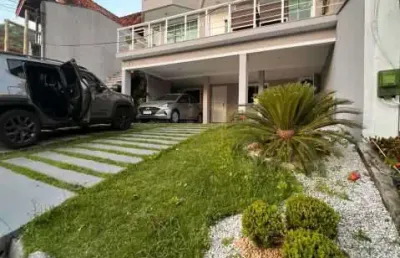 Casa em condomínio fechado com 4 quartos à venda na estrada do cafundá, taquara, rio de janeiro, 350 m2 por r$ 1.500.000