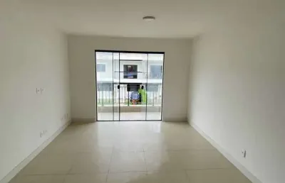 Casa em condomínio fechado com 4 quartos para alugar na rua manhuaçu, vargem grande, rio de janeiro, 136 m2 por r$ 3.600